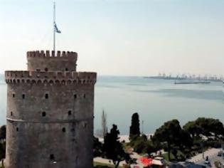 Πτώση γυναικός στη θάλασσα στη Θεσσαλονίκη